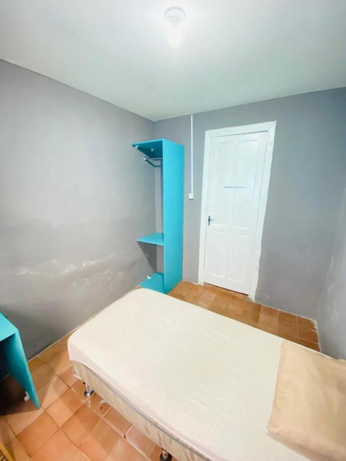 - - Casa Compartilhada Quarto em Acomodações Particulares *